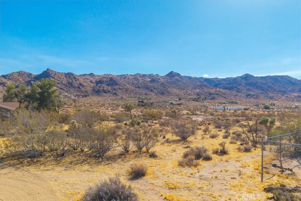 8715 Desert Shadows Road Joshua Tree, CA 92252