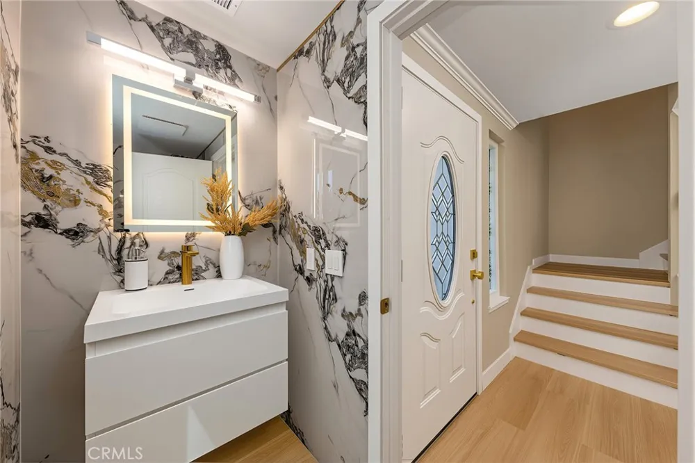 2416 Flora Street West Covina, CA 91792