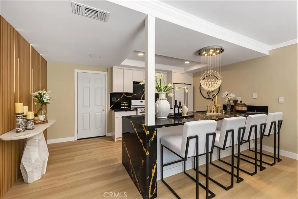 2416 Flora Street West Covina, CA 91792