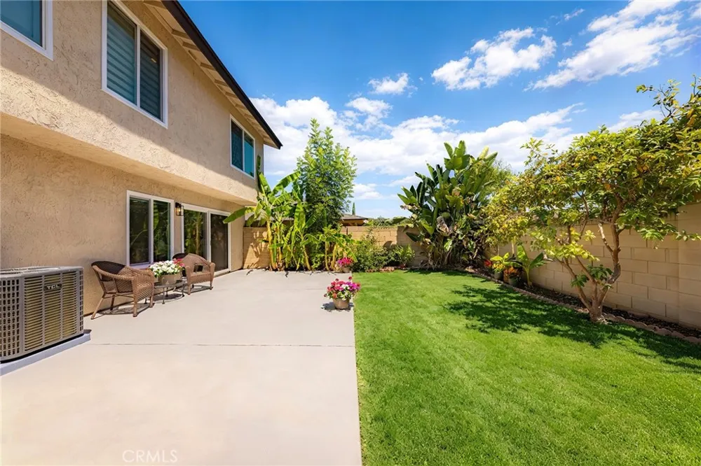 2416 Flora Street West Covina, CA 91792