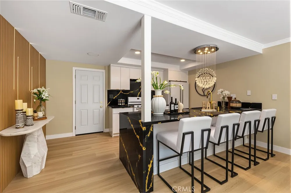 2416 Flora Street West Covina, CA 91792