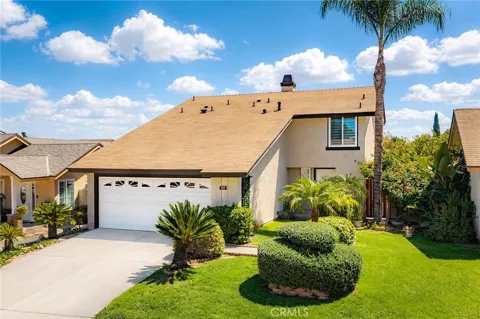 2416 Flora Street