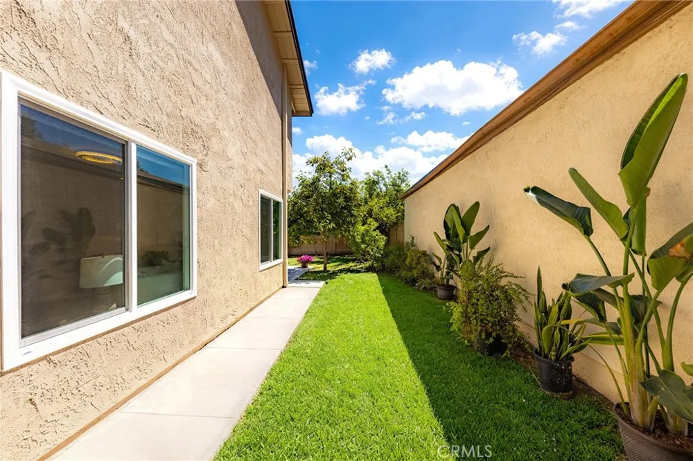 2416 Flora Street West Covina, CA 91792