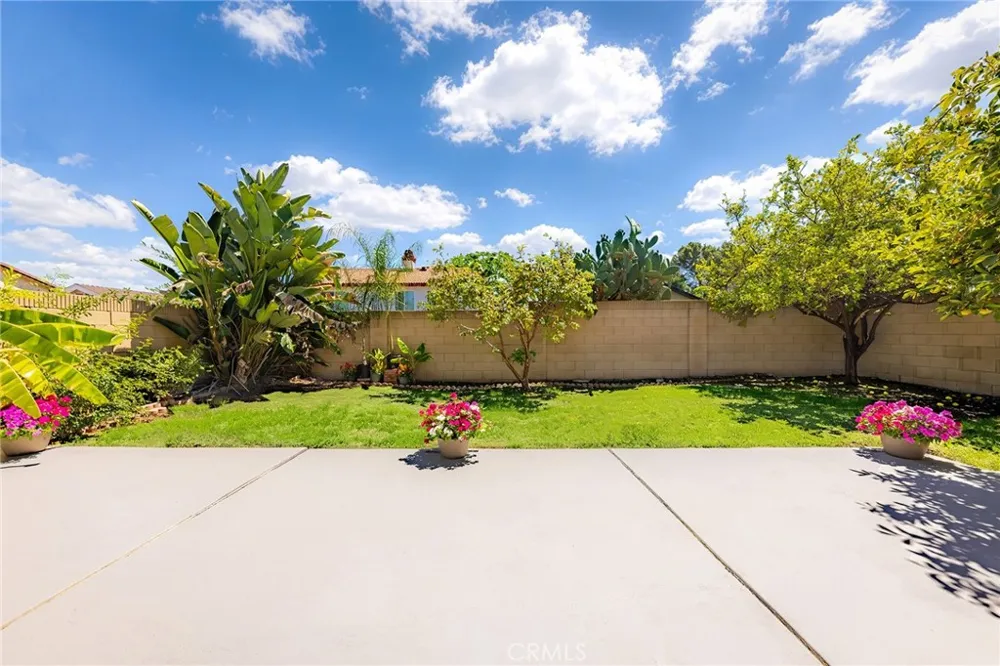2416 Flora Street West Covina, CA 91792