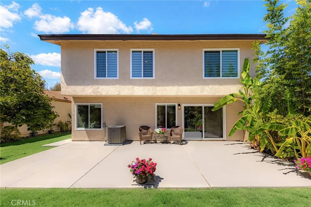 2416 Flora Street West Covina, CA 91792