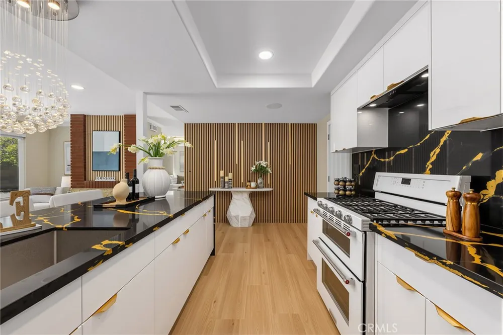 2416 Flora Street West Covina, CA 91792