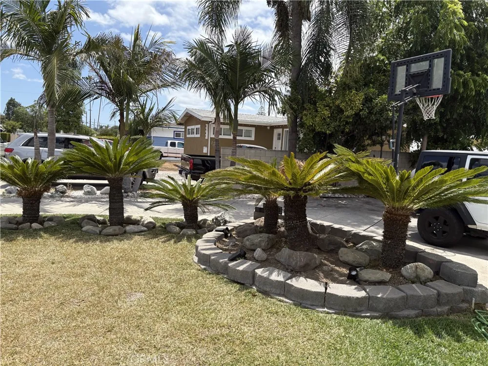 9955 Parkinson Whittier, CA 90605