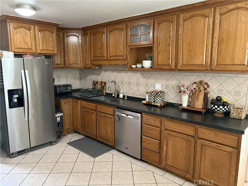 9955 Parkinson Whittier, CA 90605
