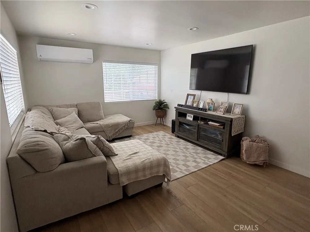 9955 Parkinson Whittier, CA 90605