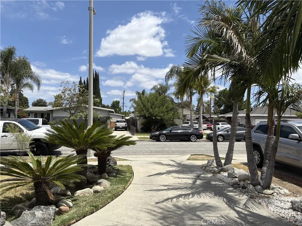9955 Parkinson Whittier, CA 90605