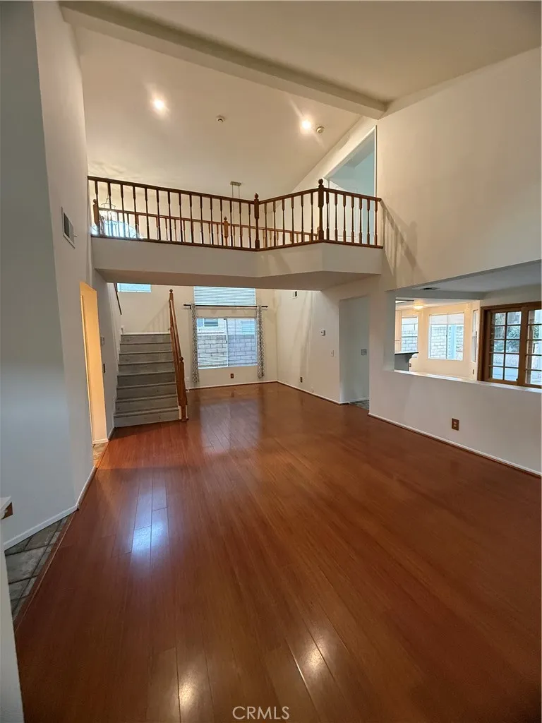 58 Valley Crest Simi Valley, CA 93065
