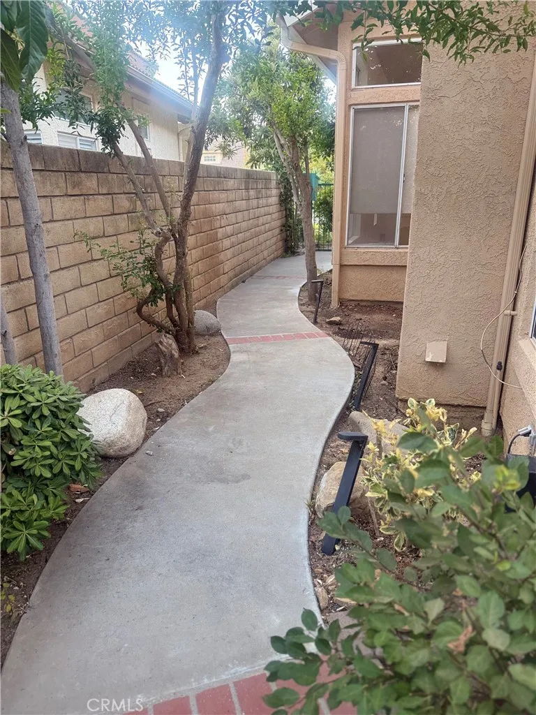 58 Valley Crest Simi Valley, CA 93065