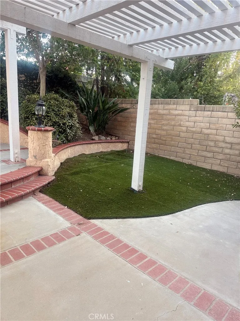 58 Valley Crest Simi Valley, CA 93065