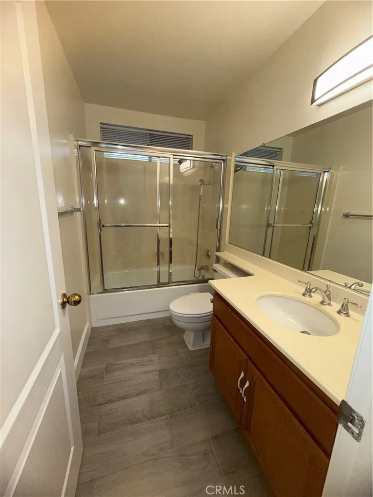 58 Valley Crest Simi Valley, CA 93065