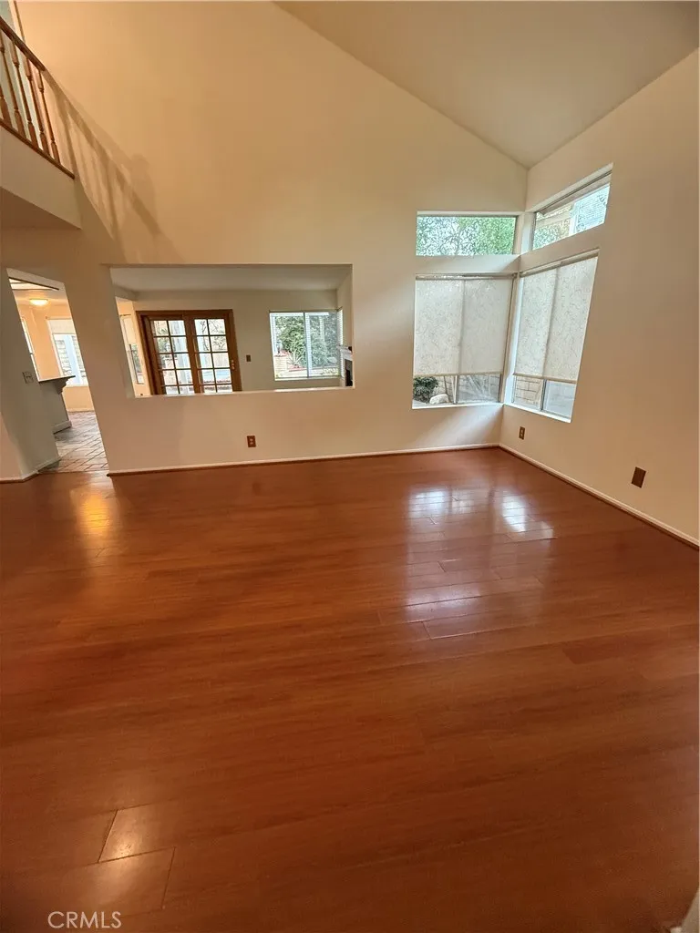 58 Valley Crest Simi Valley, CA 93065