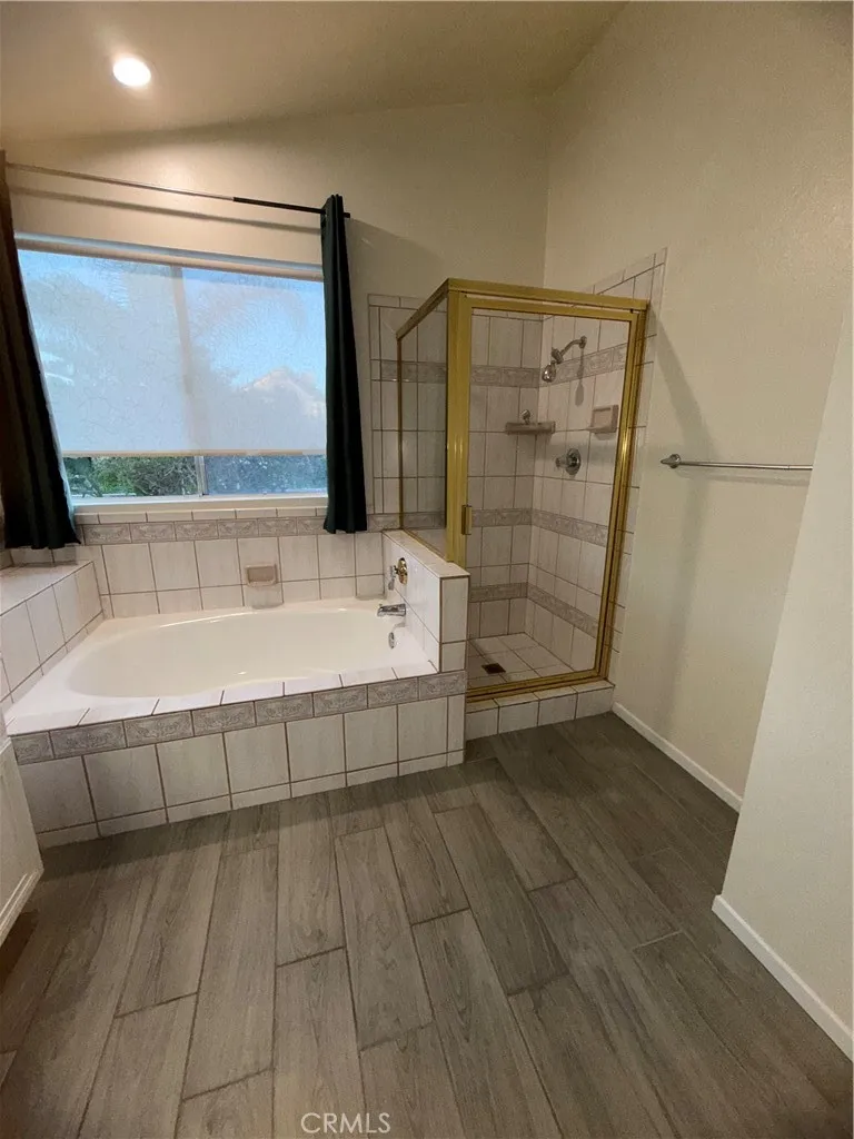 58 Valley Crest Simi Valley, CA 93065