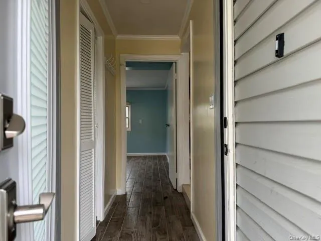 5 Meander Lane Levittown, NY 11756