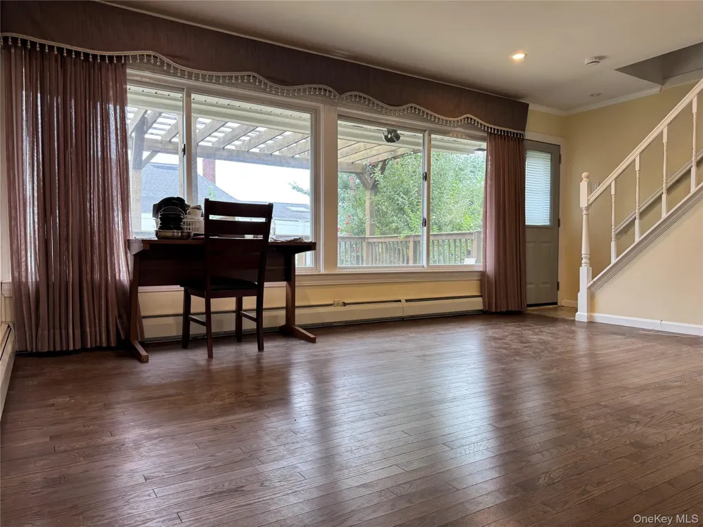 5 Meander Lane Levittown, NY 11756
