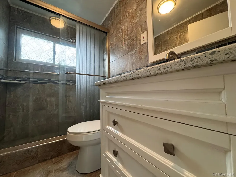 5 Meander Lane Levittown, NY 11756