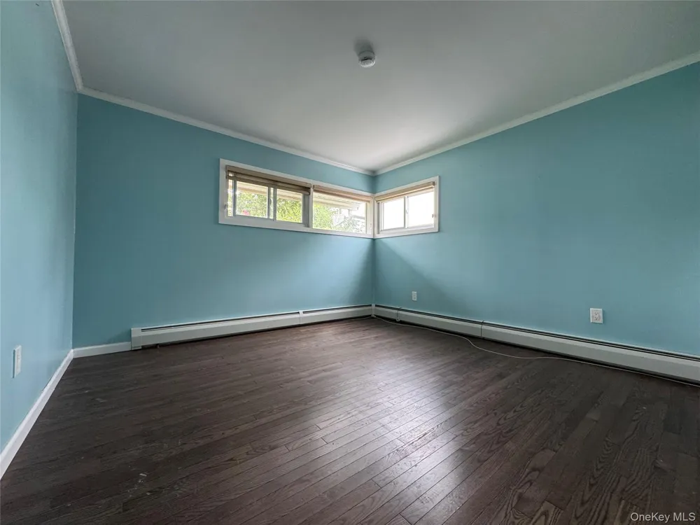 5 Meander Lane Levittown, NY 11756