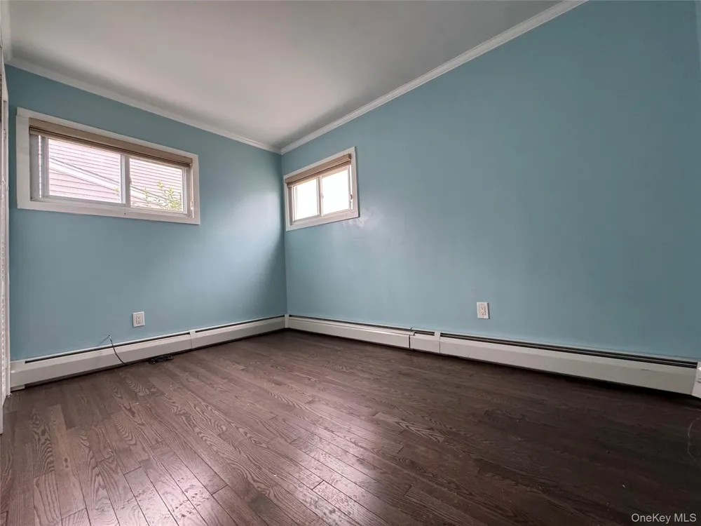 5 Meander Lane Levittown, NY 11756