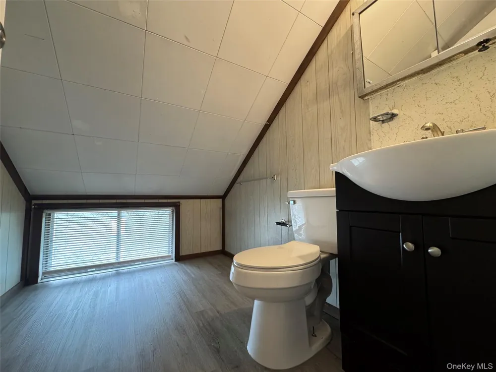 5 Meander Lane Levittown, NY 11756