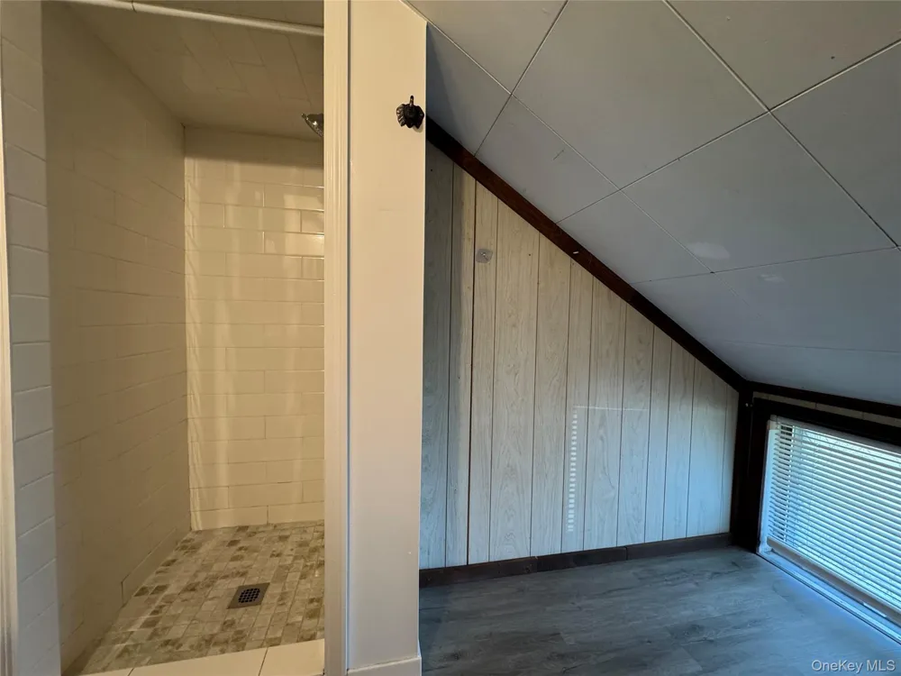 5 Meander Lane Levittown, NY 11756