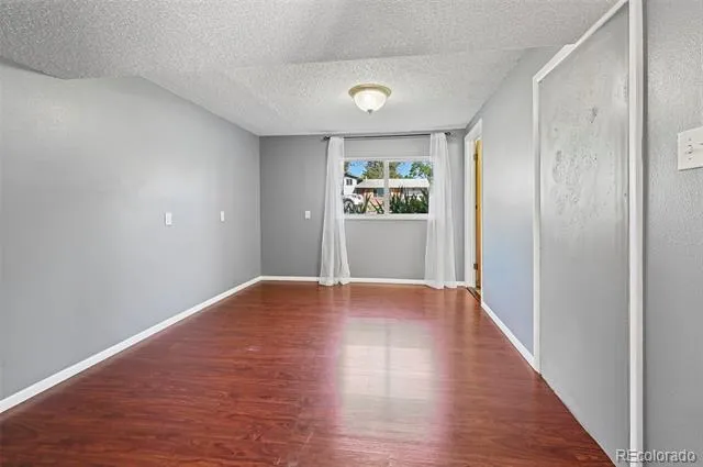 313 Cranbrook Circle Colorado Springs, CO 80906