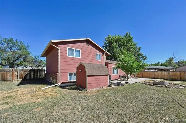 313 Cranbrook Circle Colorado Springs, CO 80906