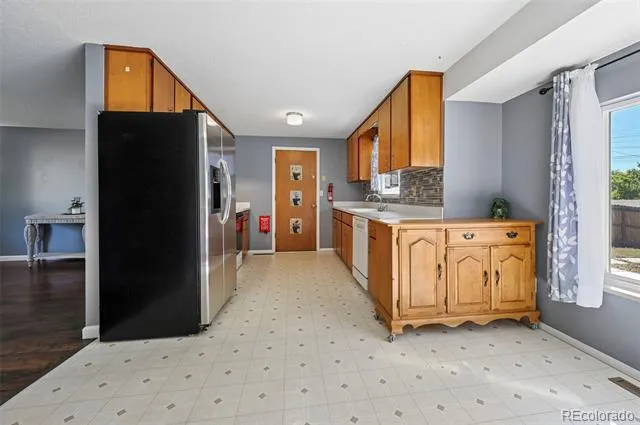 313 Cranbrook Circle Colorado Springs, CO 80906