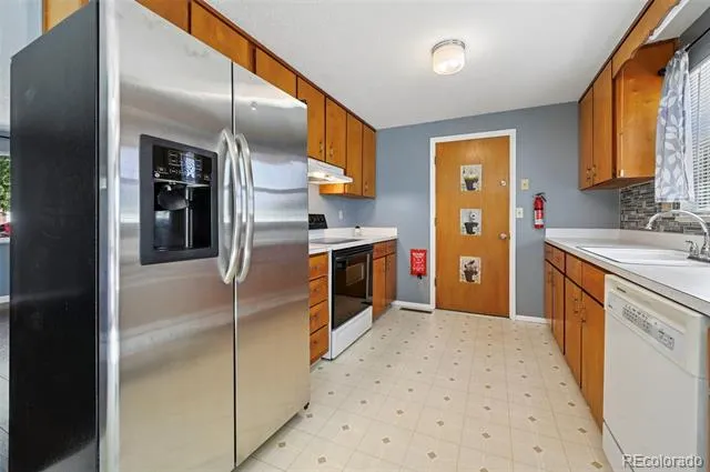 313 Cranbrook Circle Colorado Springs, CO 80906