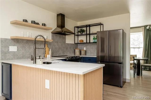 1410 S Vaughn Circle Aurora, CO 80012