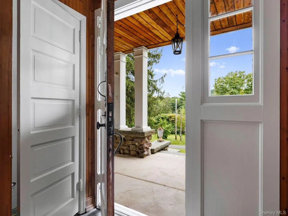 90 New Paltz Road Highland, NY 12528