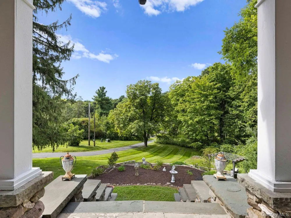 90 New Paltz Road Highland, NY 12528