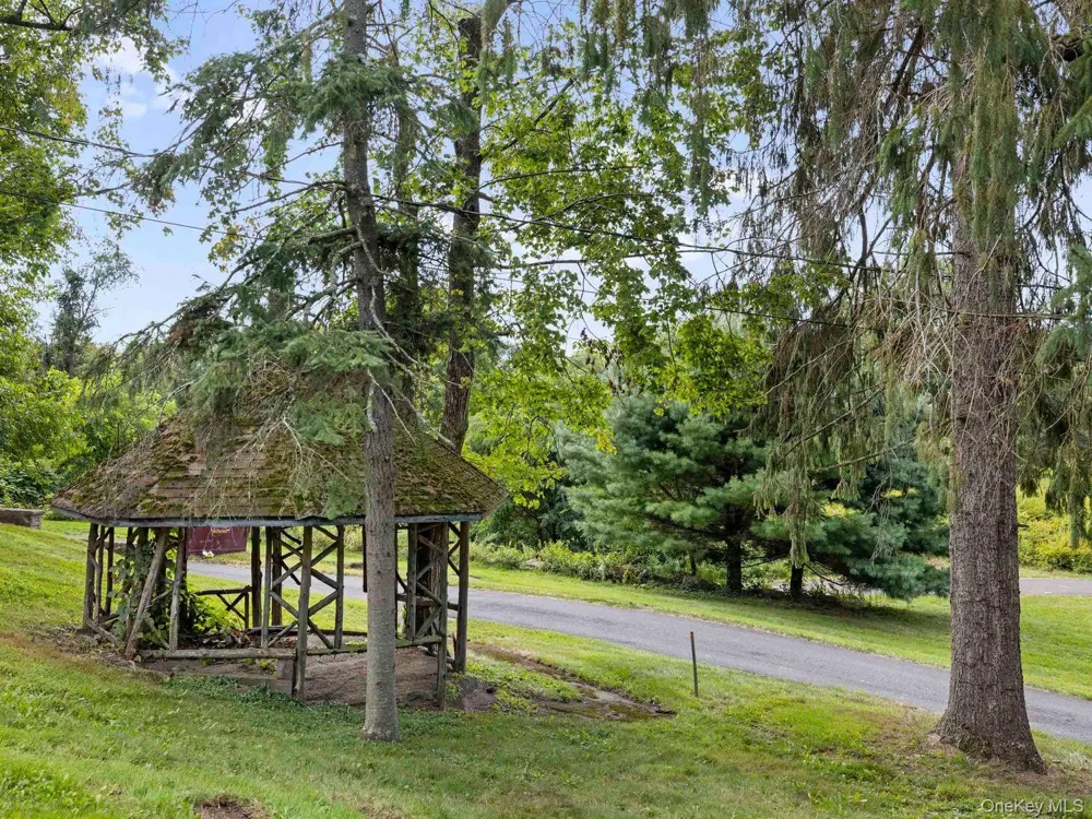 90 New Paltz Road Highland, NY 12528