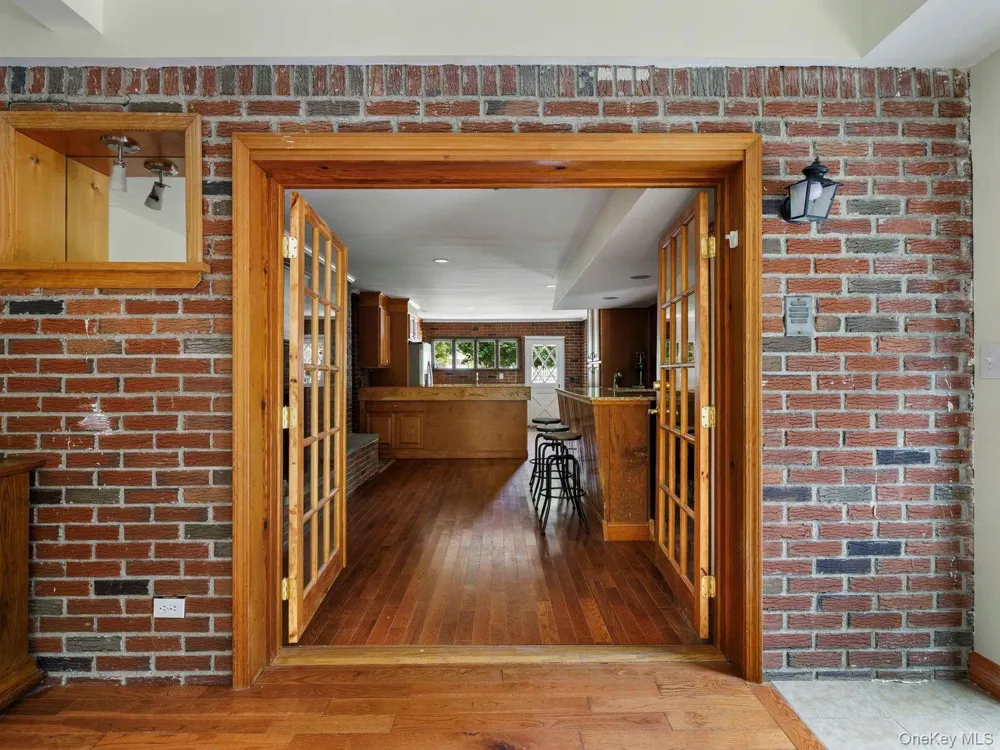 90 New Paltz Road Highland, NY 12528