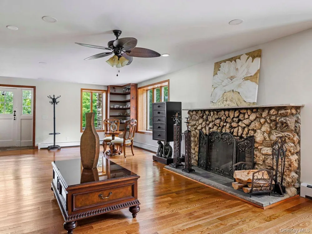 90 New Paltz Road Highland, NY 12528