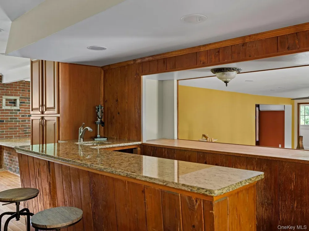 90 New Paltz Road Highland, NY 12528