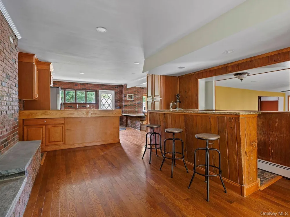 90 New Paltz Road Highland, NY 12528