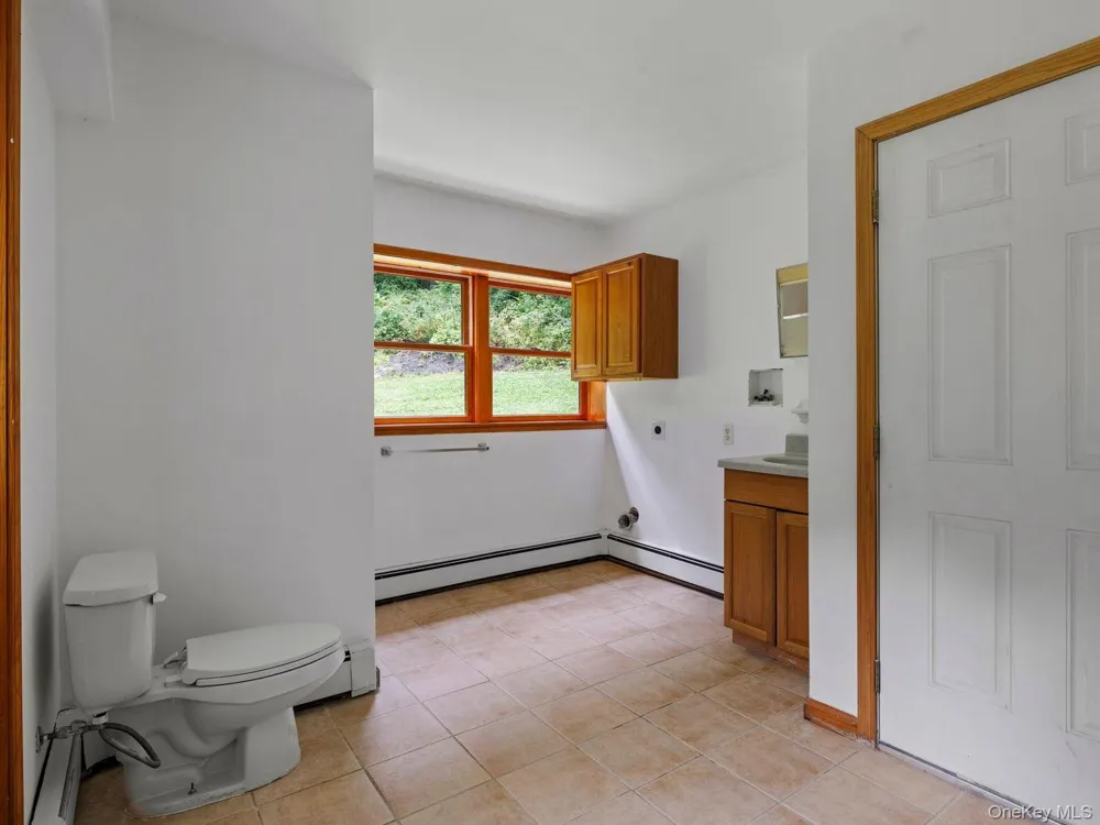 90 New Paltz Road Highland, NY 12528