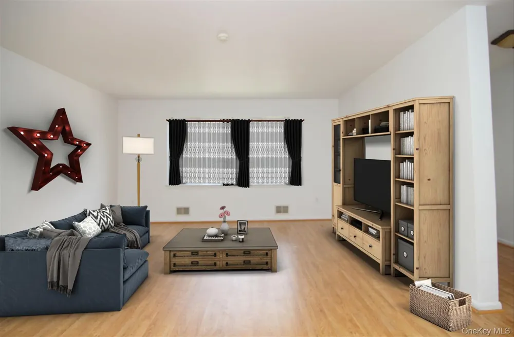 13 Yorkshire Court Nanuet, NY 10954