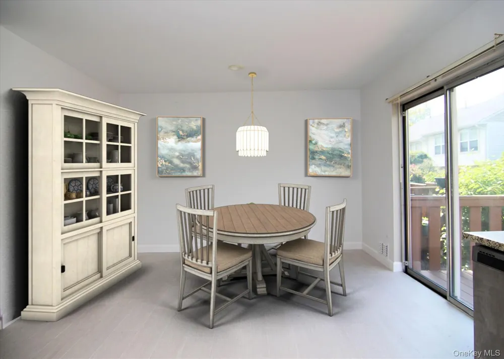 13 Yorkshire Court Nanuet, NY 10954