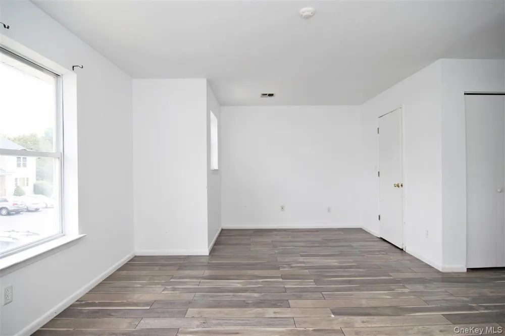 13 Yorkshire Court Nanuet, NY 10954