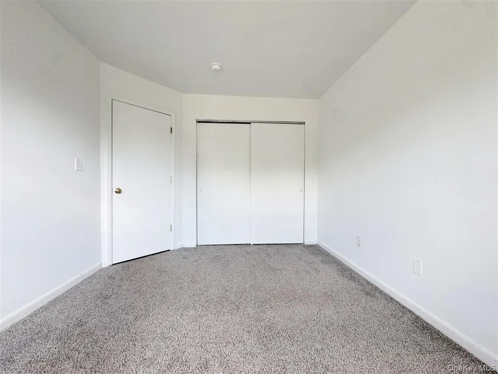 13 Yorkshire Court Nanuet, NY 10954