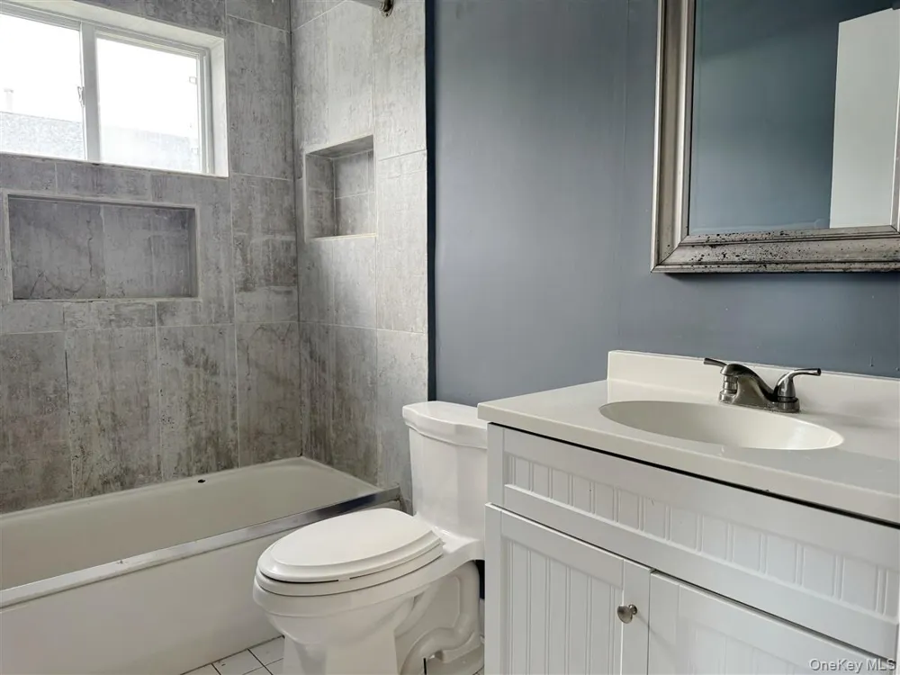 13 Yorkshire Court Nanuet, NY 10954