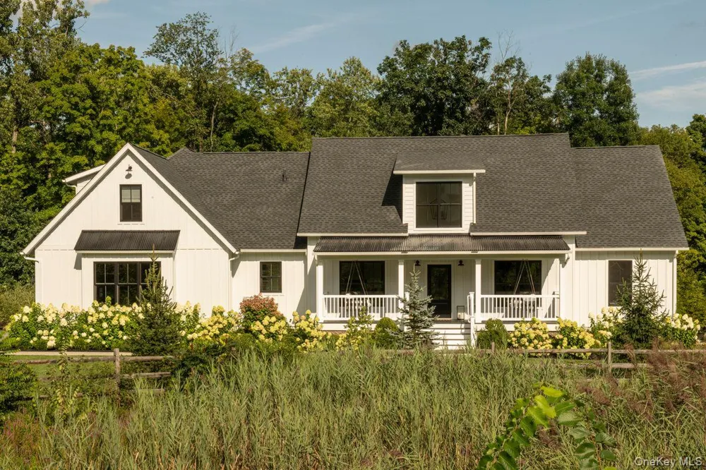 11 Crimson Hill Rhinebeck, NY 12572