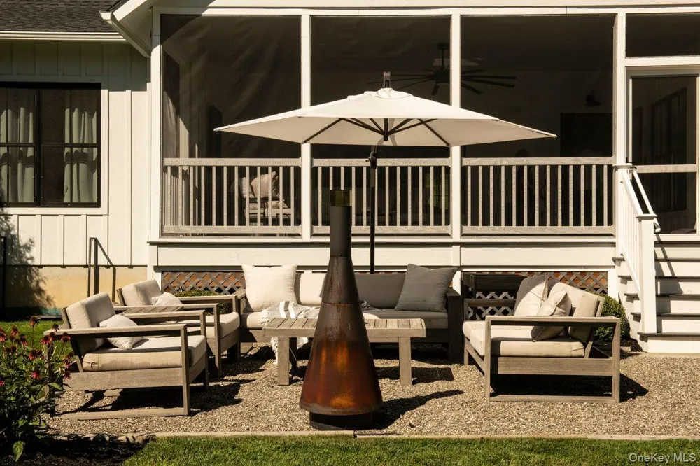 11 Crimson Hill Rhinebeck, NY 12572