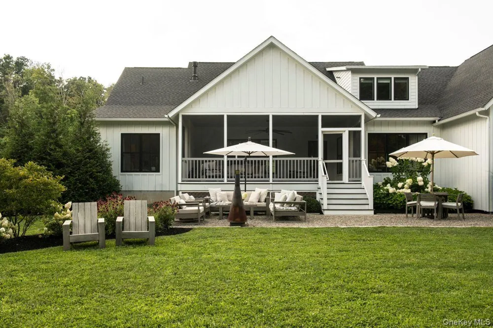 11 Crimson Hill Rhinebeck, NY 12572