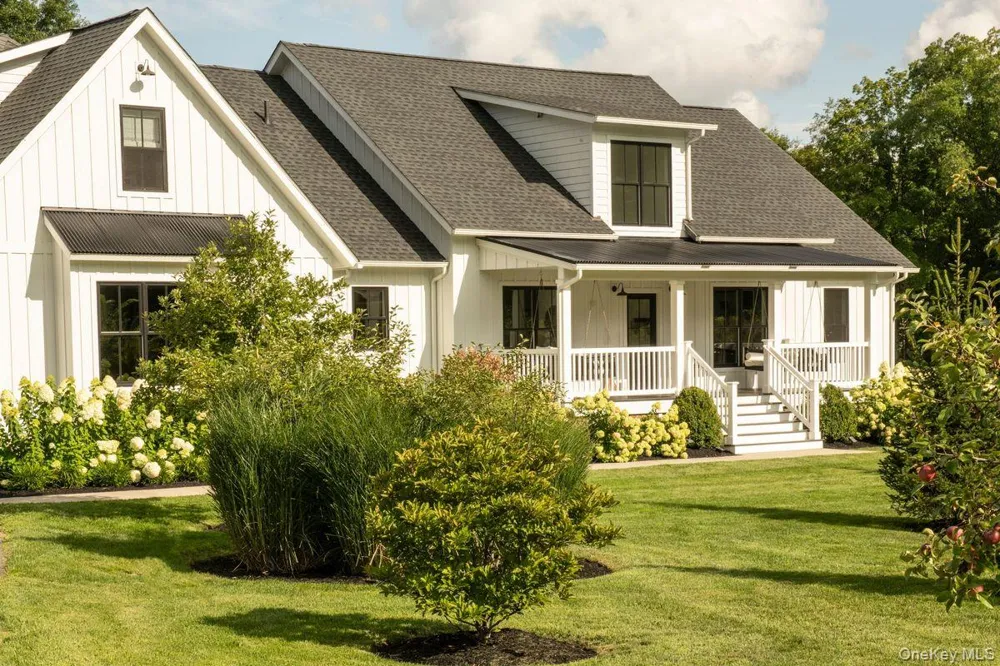 11 Crimson Hill Rhinebeck, NY 12572