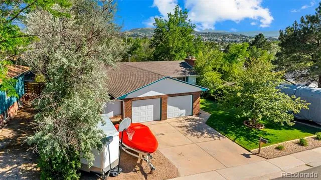 212 Burgess Drive Castle Rock, CO 80104